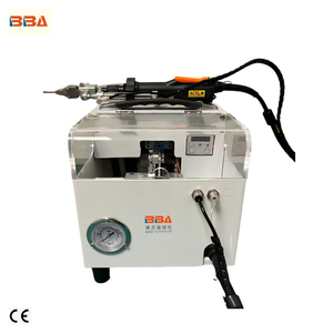 Электрический инструмент для завинчивания винтов с интеллектуальной системой обратной связи, используемый при техническом обслуживании автомобилей.